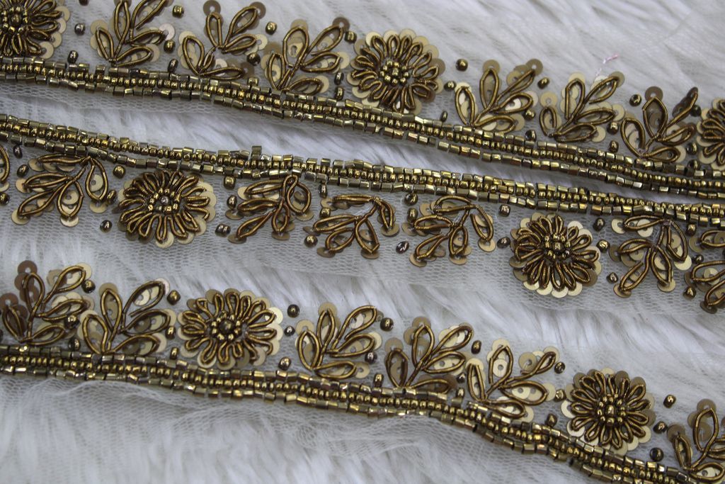 antic-gold-floral-handwork-trim