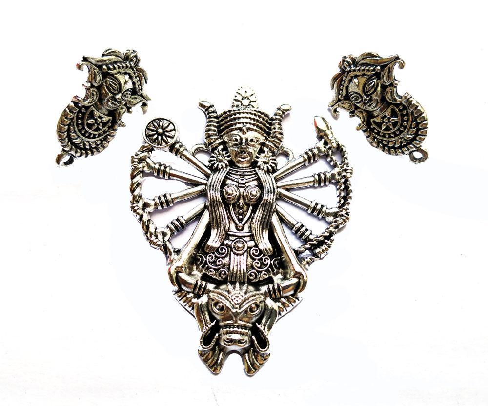 silver-goddess-pendant-and-stud-set