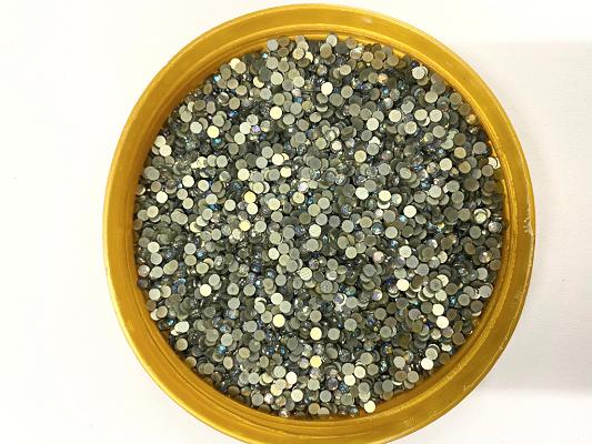 light-grey-circular-chandala-glass-beads-3mm