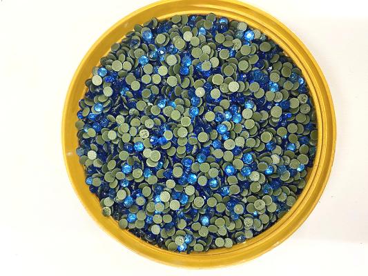 blue-circular-chandala-glass-beads-4mm