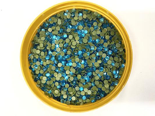 light-aqua-blue-circular-chandala-glass-beads-4mm