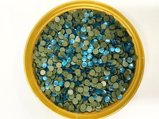 aqua-blue-circular-chandala-glass-embellishment-5-mm