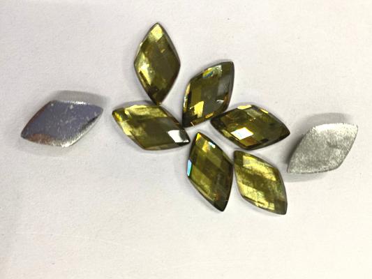 dark-golden-diamond-plastic-stones-9x15-mm