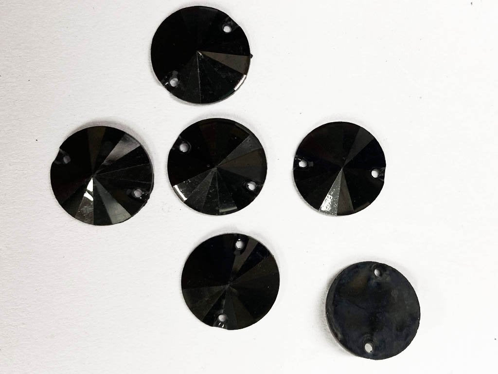 black-circular-2-hole-plastic-beads-16-mm