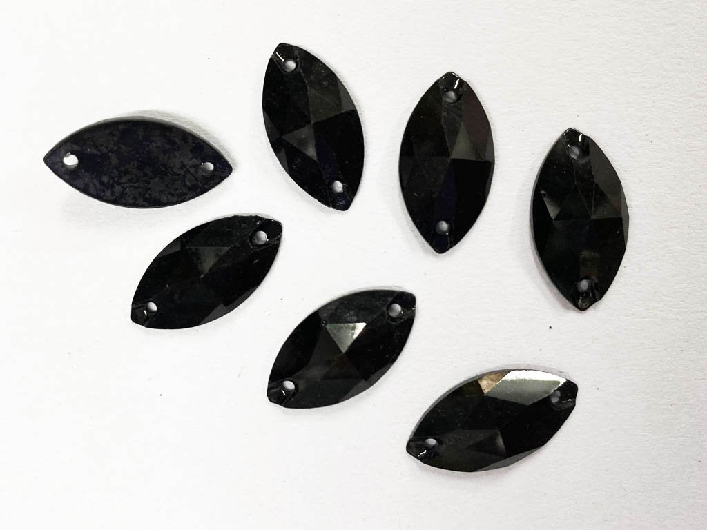 black-eye-2-hole-plastic-beads-9x18-mm