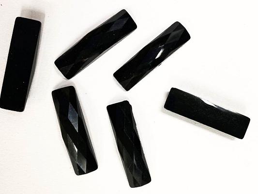 black-rectangular-plastic-beads-without-hole-6x26-mm