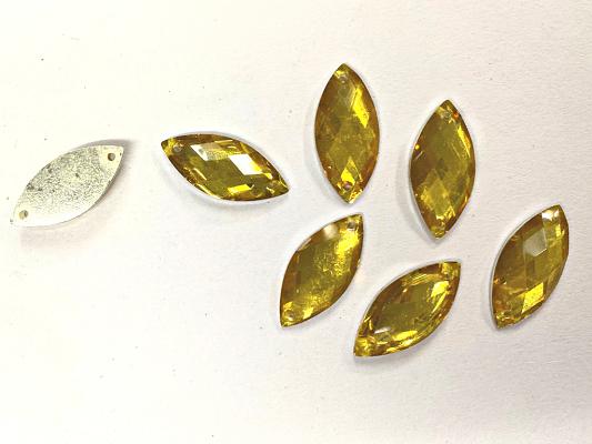 golden-eye-2-hole-plastic-stone-9x18-mm