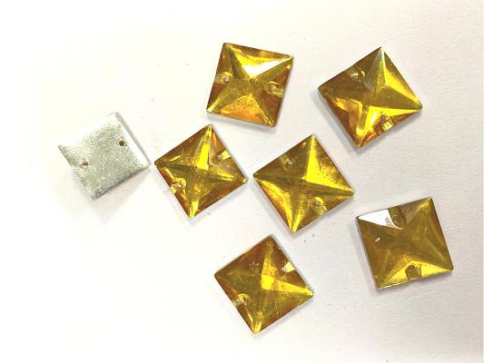 golden-square-2-hole-plastic-stone-16x16-mm