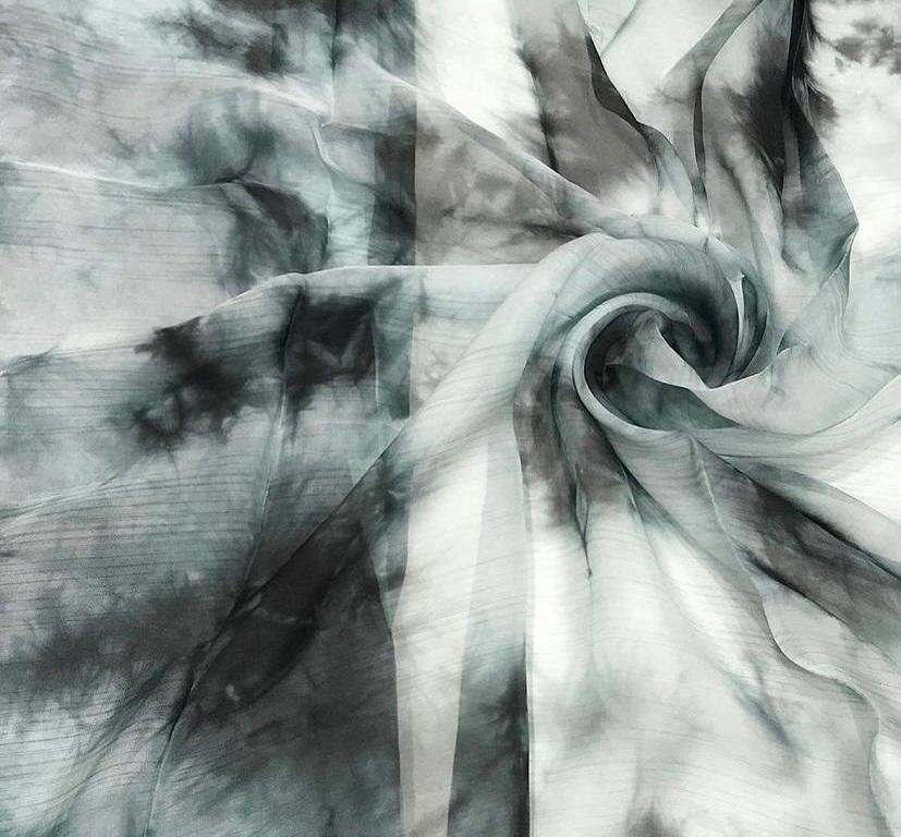 black-n-white-abstract-tie-n-dye-printed-shibori-organza-fabric-1