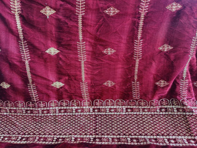 maroon-golden-sequinned-embroidered-velvet-fabric-with-border