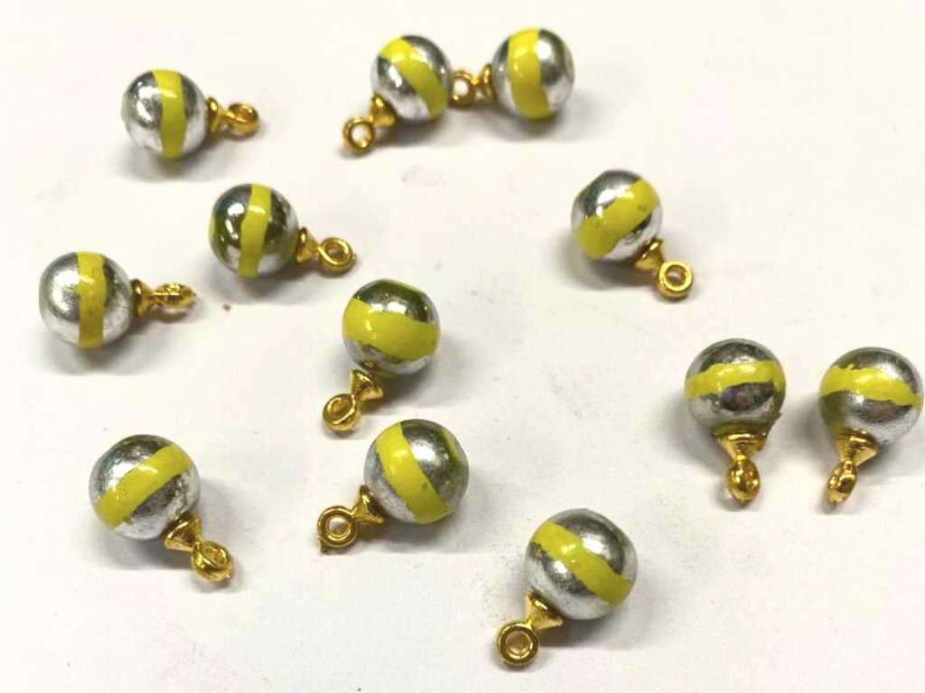 yellow-silver-circular-glass-loreal-beads-10-mm