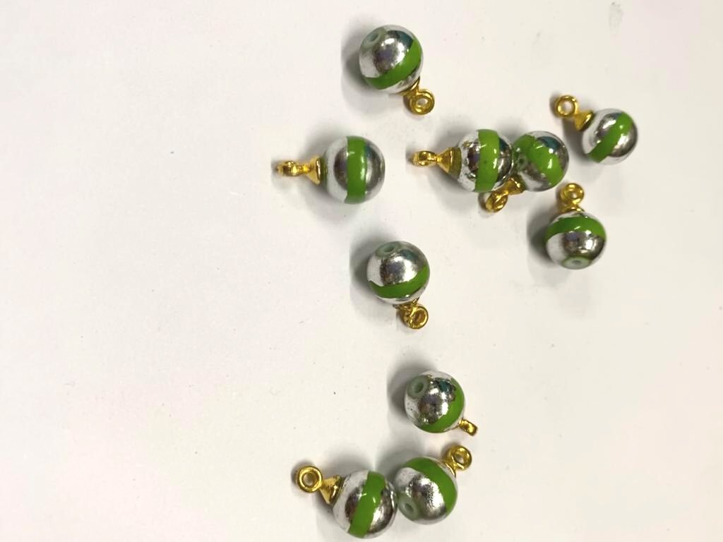 green-silver-circular-glass-loreal-beads-10-mm