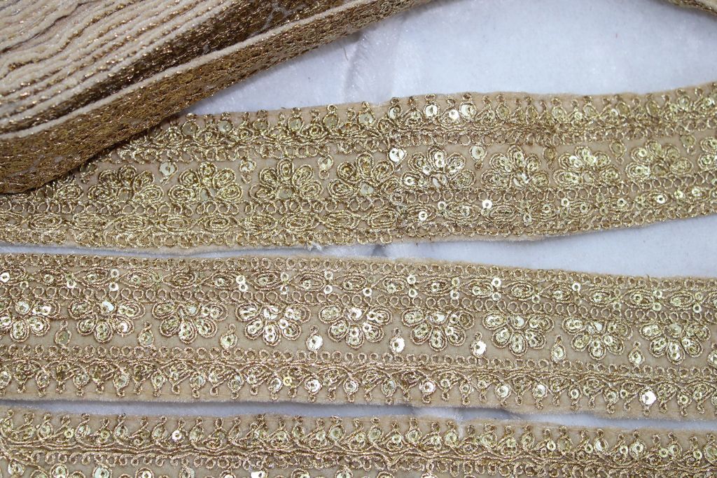 beige-fancy-zari-lace