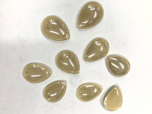 light-brown-drop-2-hole-glass-beads-18x25-mm