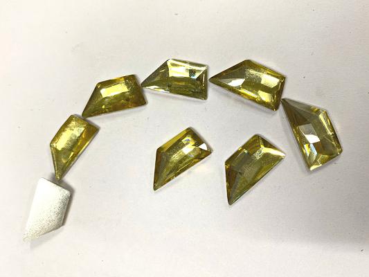 golden-uneven-plastic-stone-without-hole-12x25-mm