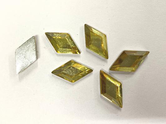 golden-diamond-plastic-stone-without-hole-24x13-mm