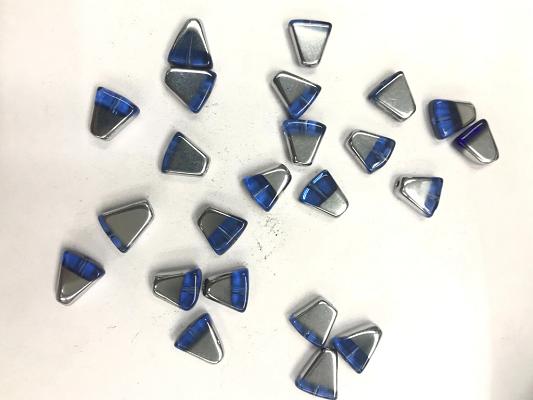 blue-silver-triangular-glass-beads-11x10-mm