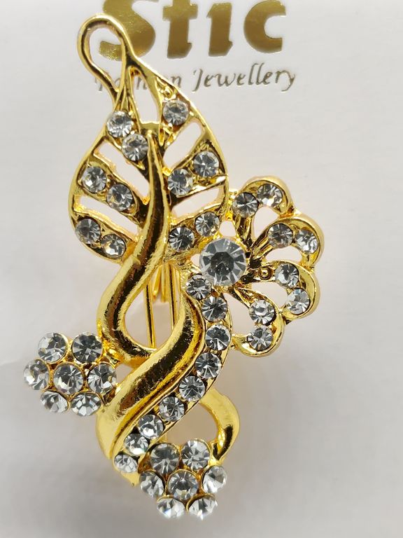 golden-flower-with-leaf-stone-studded-brooch