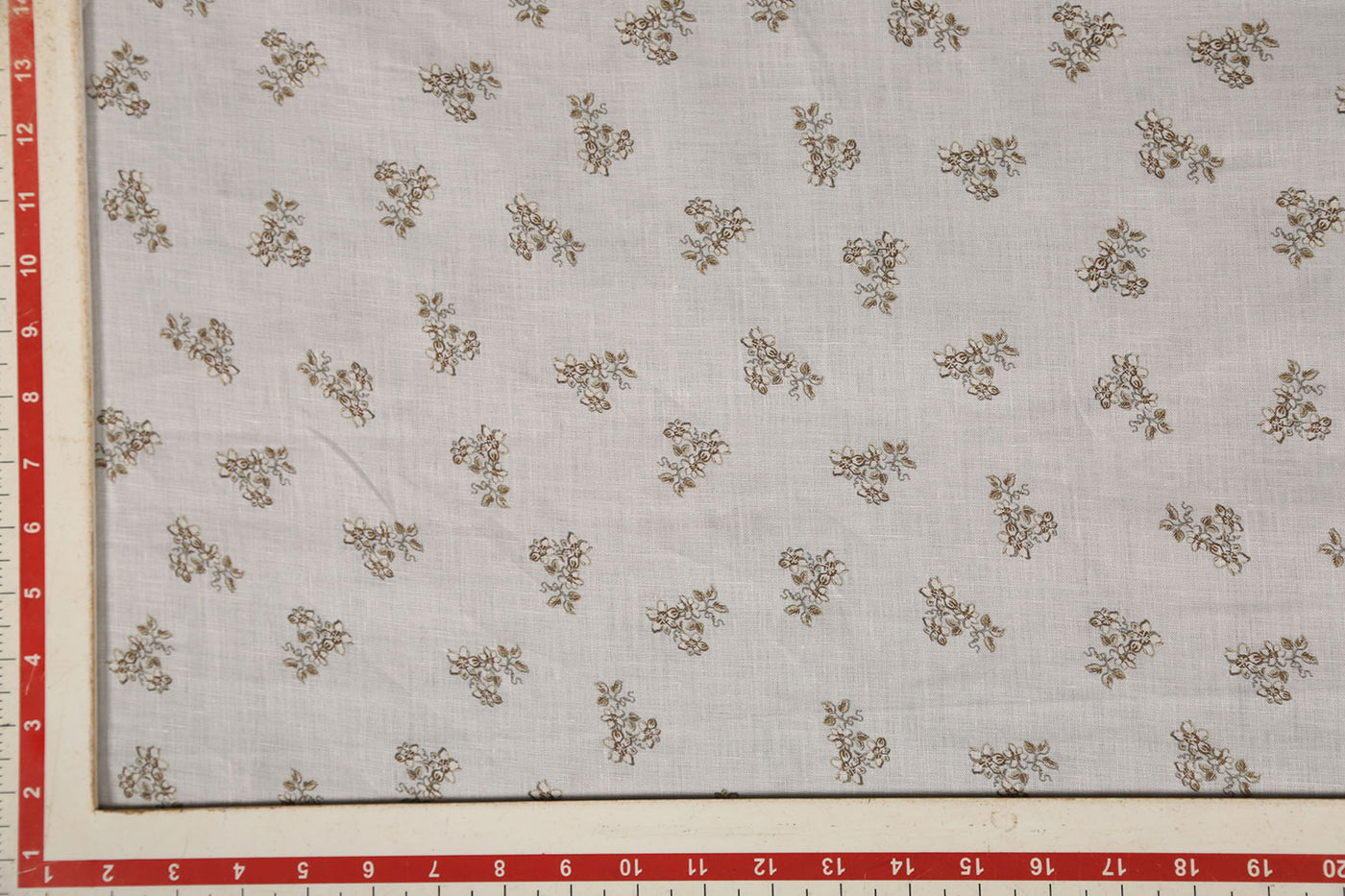 white-printed-linen-fabric-2456222