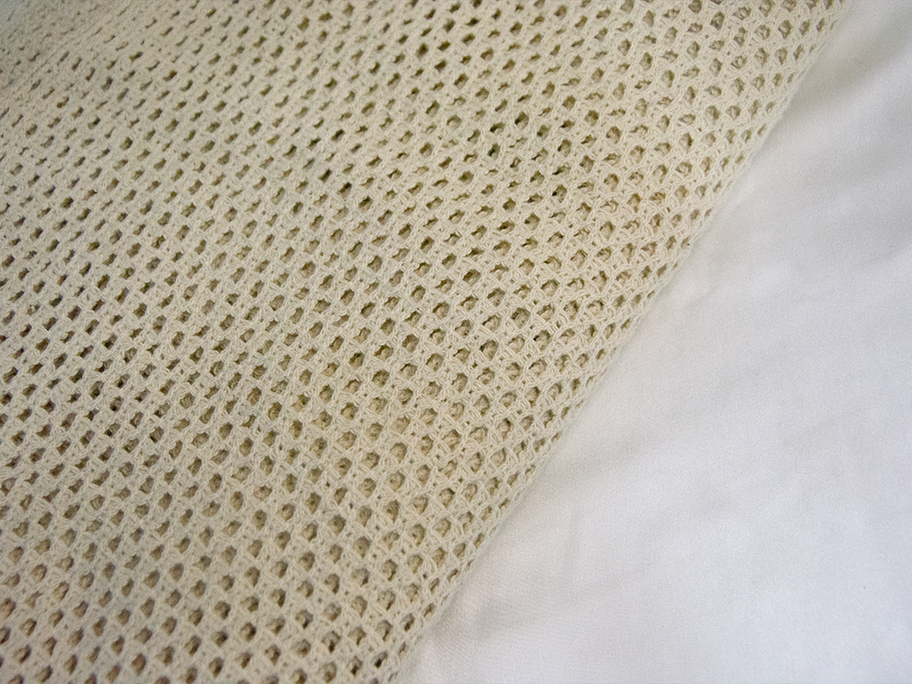 off-white-geometric-woven-cotton-crochet-fabric