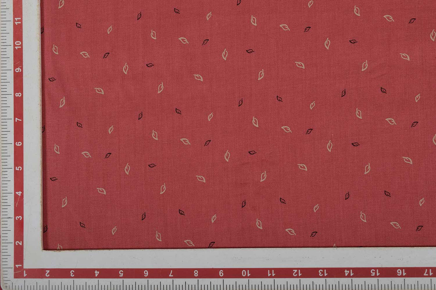 rust-printed-linen-fabric-2711322