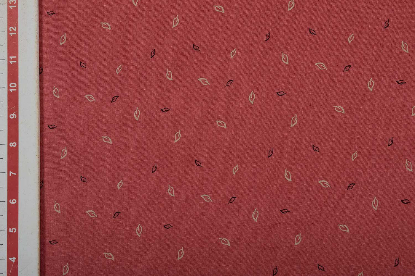 rust-printed-linen-fabric-2711322