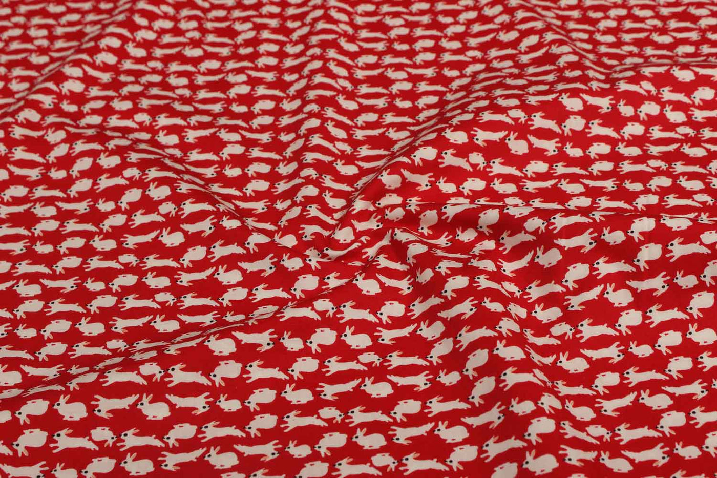 red-printed-cotton-poplin-fabric-283716