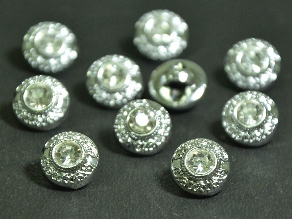 silver-designer-stone-circular-acrylic-buttons-stc280220-134