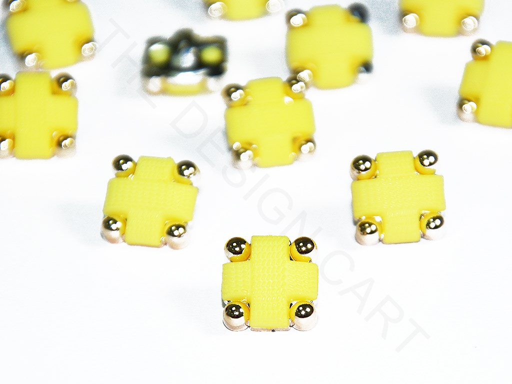 yellow-square-acrylic-buttons-stc280220-195