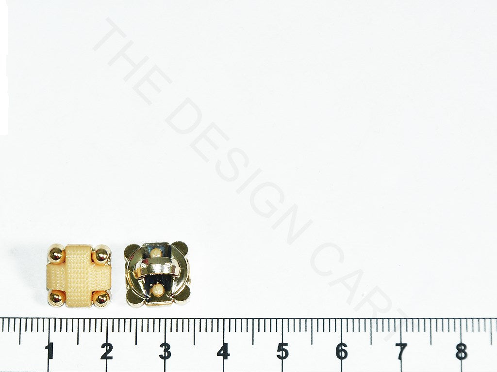 beige-square-acrylic-buttons-stc280220-205