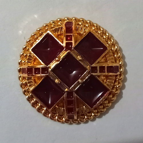 golden-maroon-with-cube-design-metal-buttons