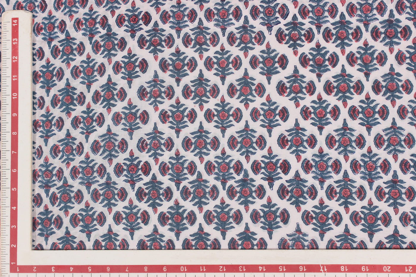 white-block-printed-cotton-fabric-4394222