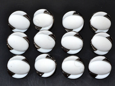 white-plain-acrylic-coat-buttons-st25419005
