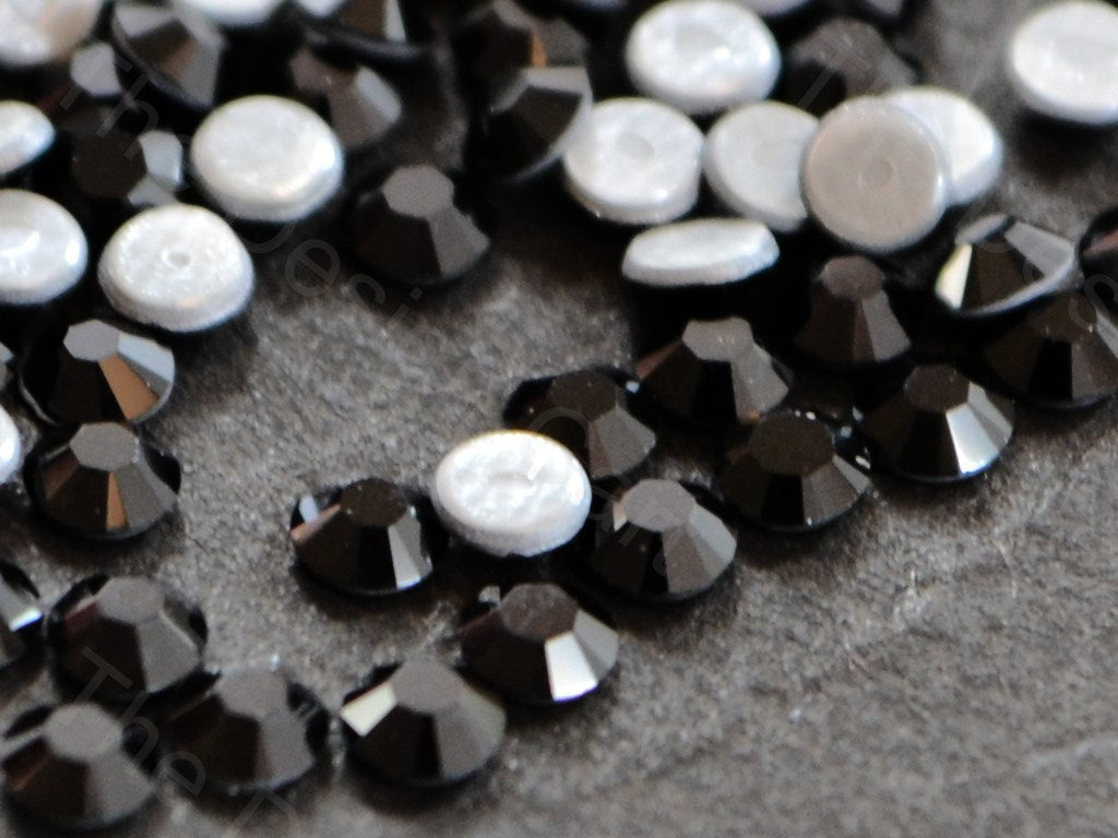 Jet Black Preciosa Hotfix Rhinestones (1581756743714)