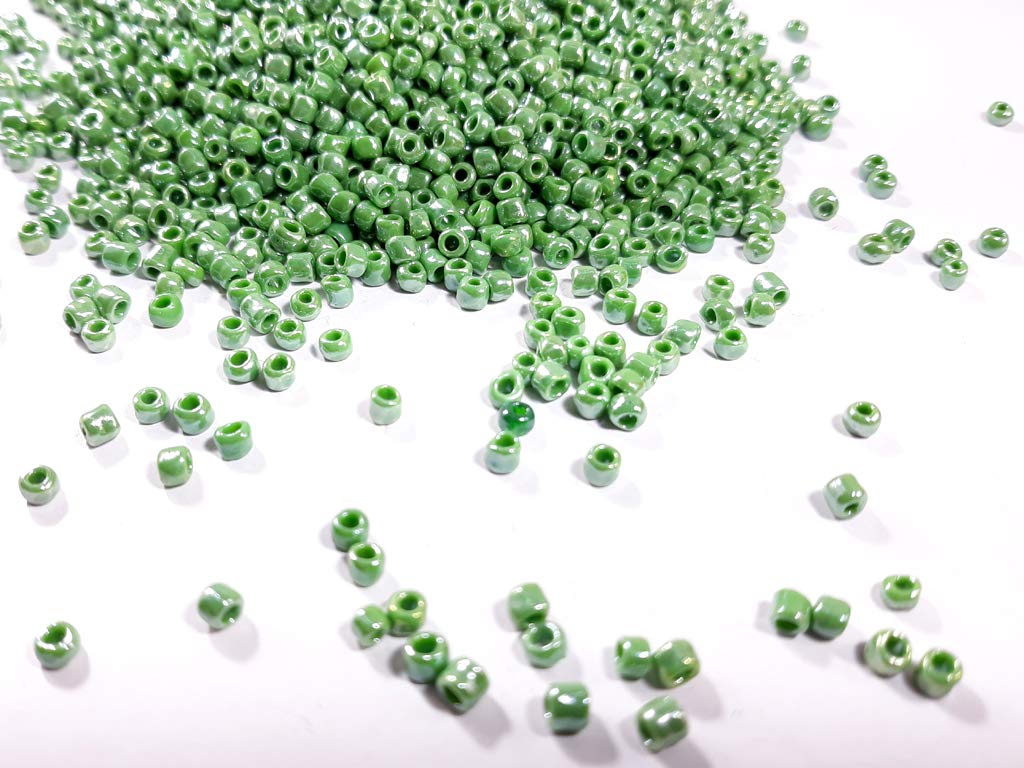 Grass Green Opaque Luster Round Rocailles Seed Beads (1620431503394)
