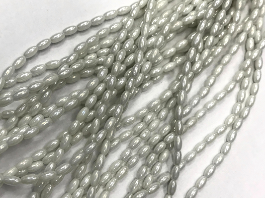सिल्वर लस्टर ओवल ग्लास बीड्स- 7x4mm