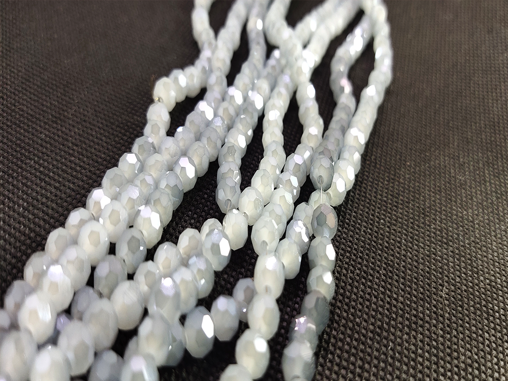 Light Gray Tyre Crystal Beads