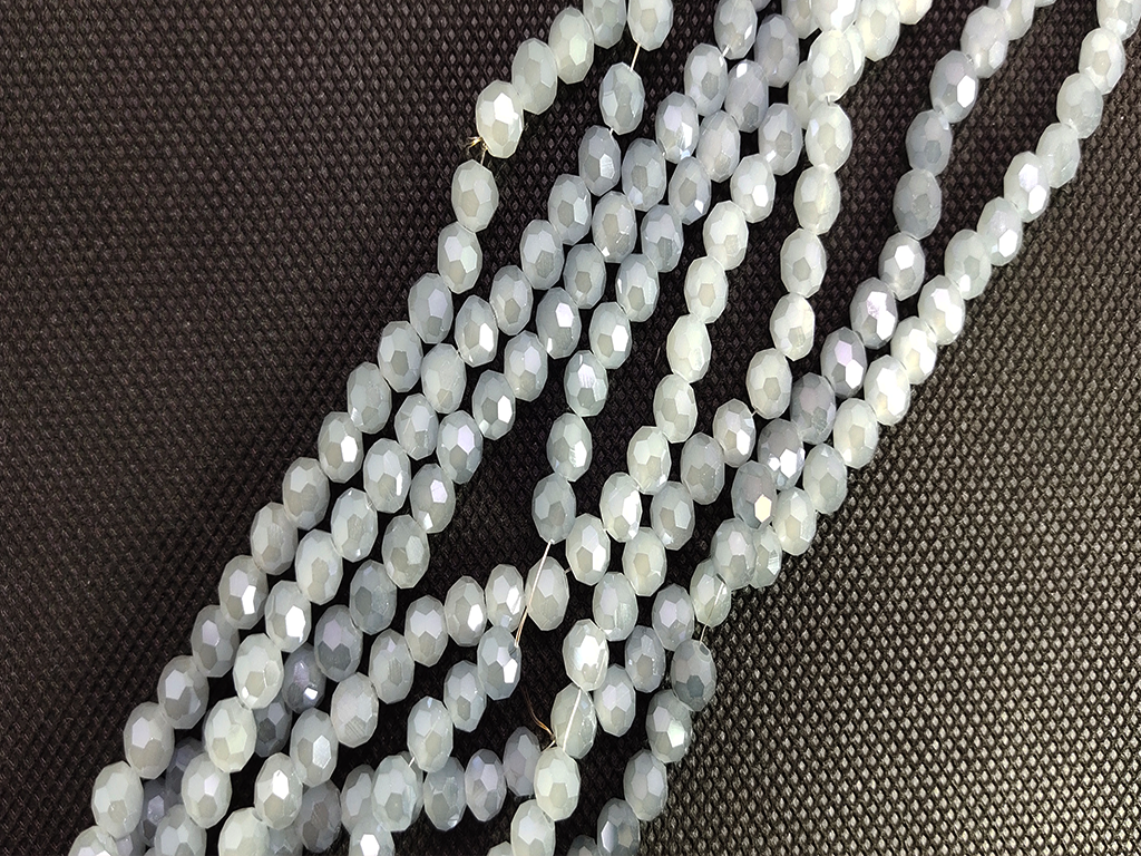 Light Gray Tyre Crystal Beads