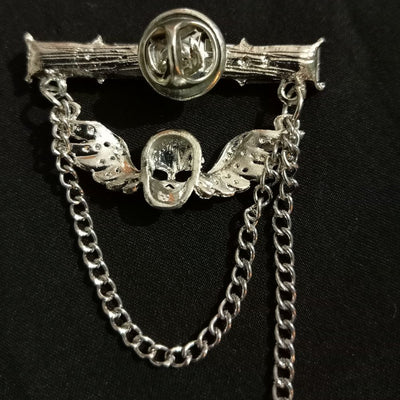 silver-skeleton-design-chain-brooch