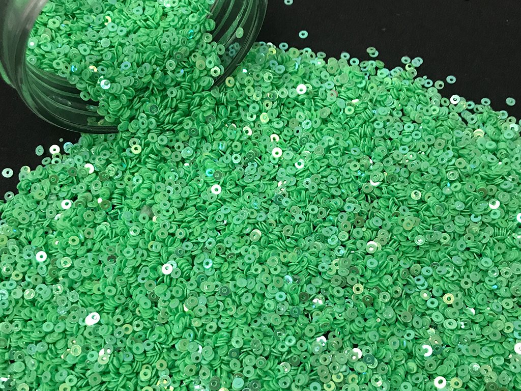 bright-green-circular-plastic-sequins-ntc131219-545
