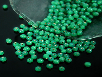 green-spherical-ceramic-beads