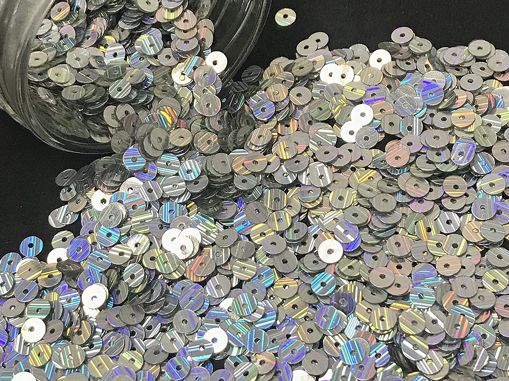 silver-rainbow-circular-plastic-sequins-ntc131219-781