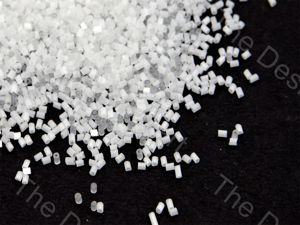 Translucent White 2 Cut Seed Beads (432020520994)