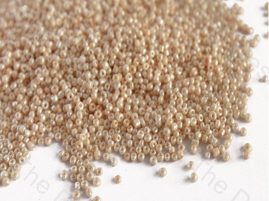 Opaque Luster Beige Round Rocailles Seed Beads (1529881460770)