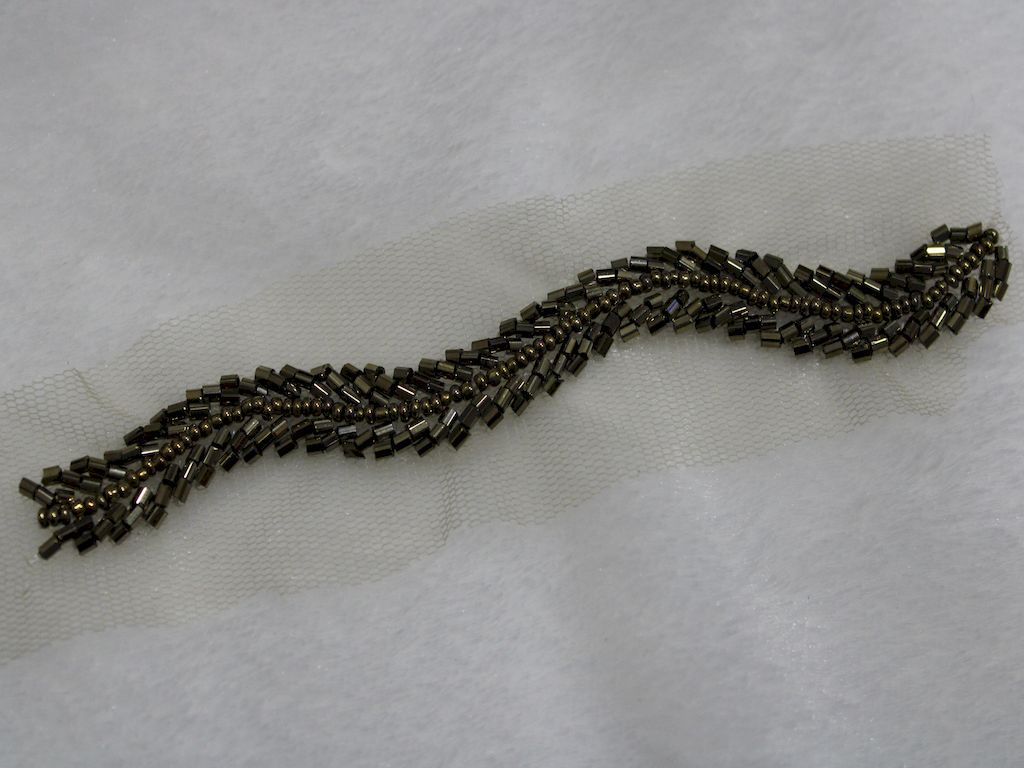 antiue-gold-cutdana-trim