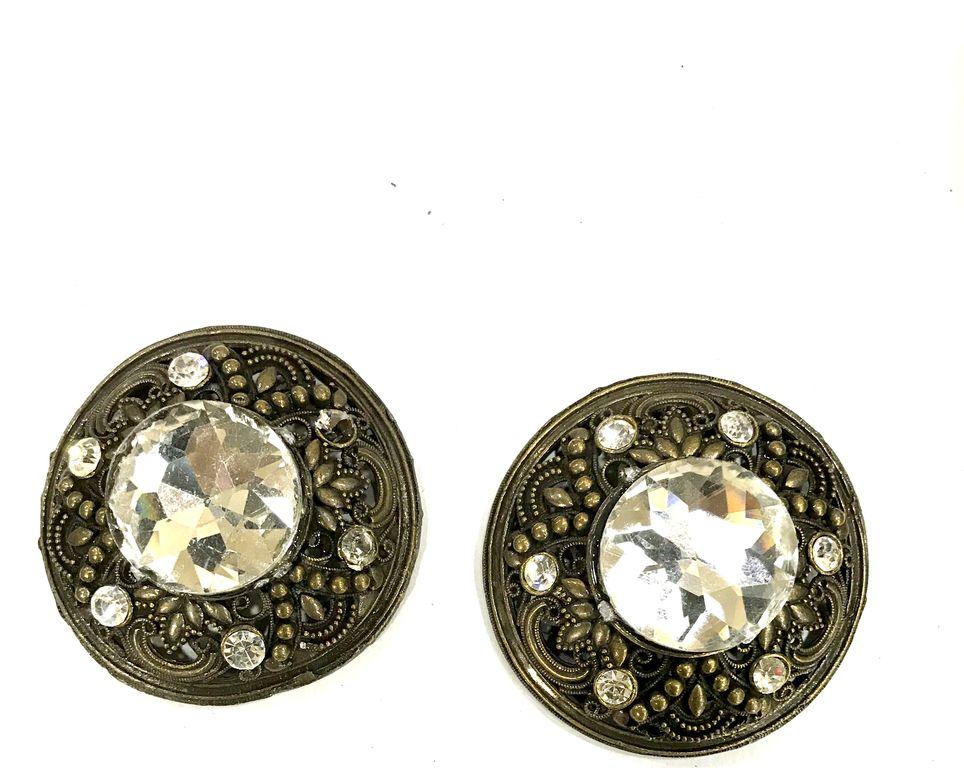 antique-golden-round-metal-piece-with-stonewhite-golden