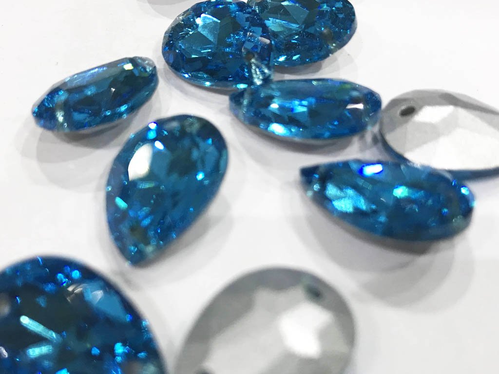 aqua-blue-drop-2-hole-glass-stones-18x13-mm