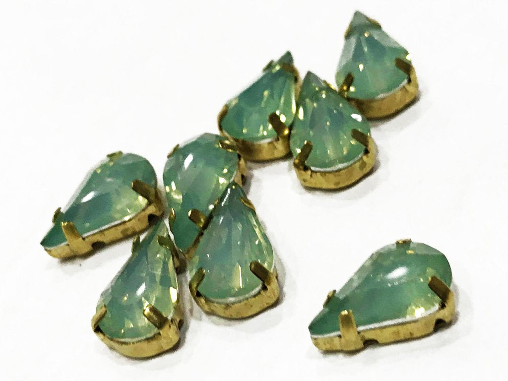 aqua-green-drop-resin-stones-with-catcher-13x8-mm