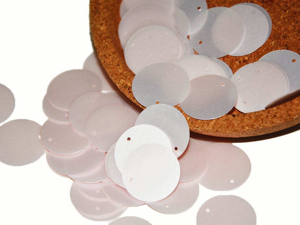 baby-pink-circular-1-hole-plastic-sequins