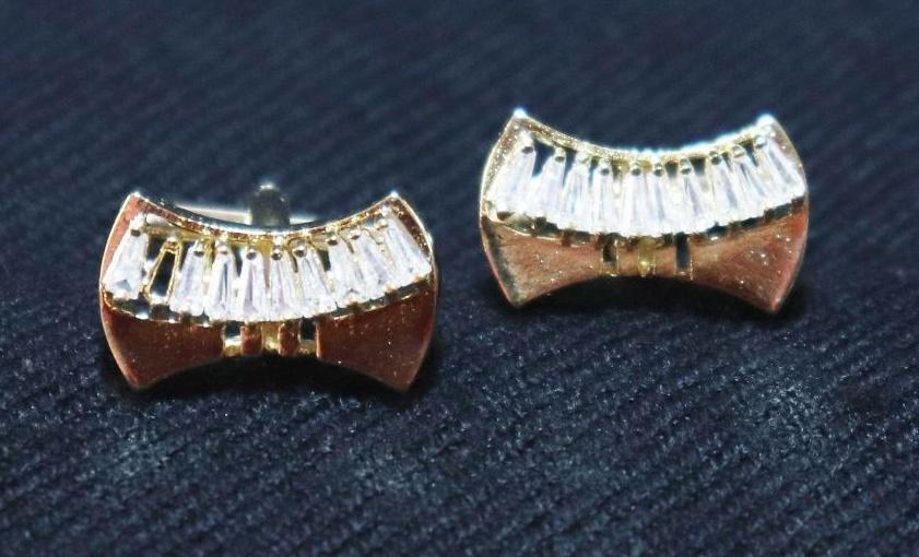 batman-design-crystal-studded-golden-metallic-cufflinks